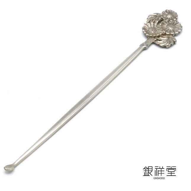silver earpick chrysanthemum
