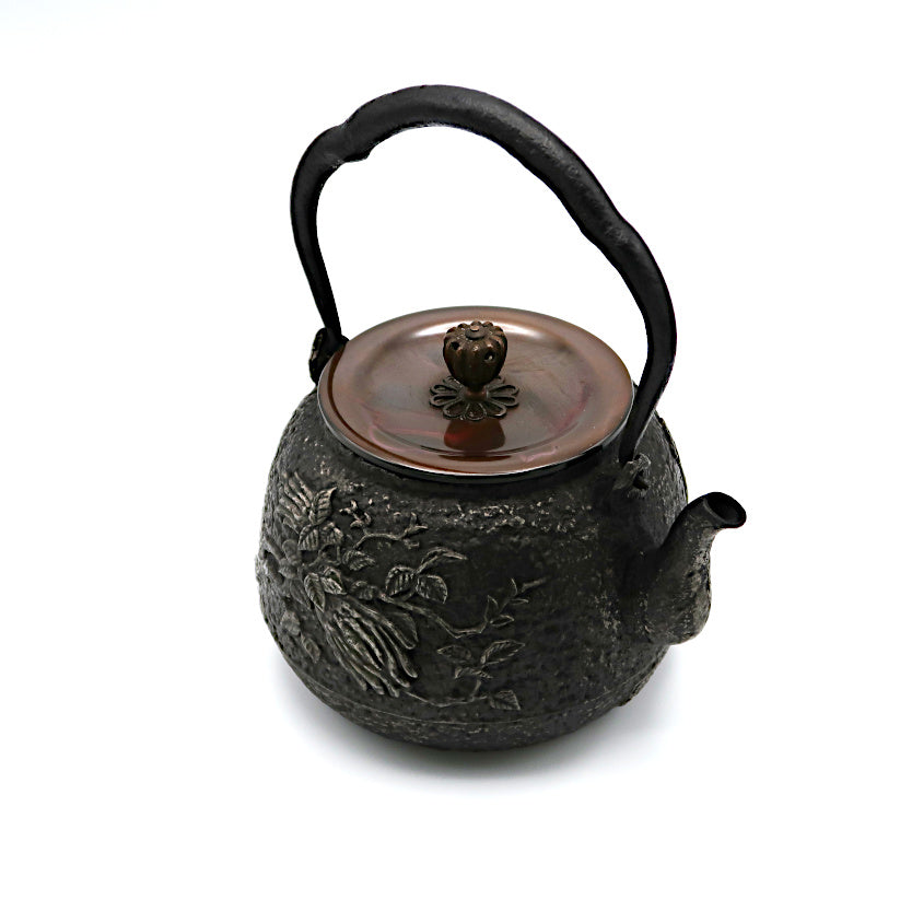 Iron sand Saioubo ni Butsutekan iron kettle