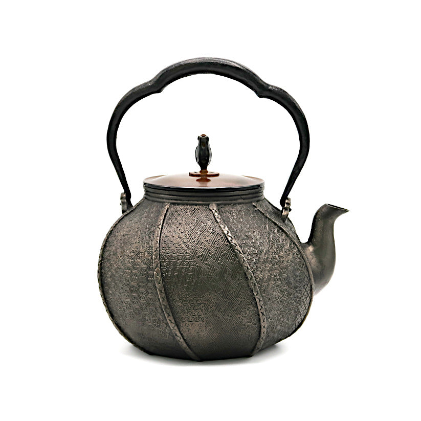 Iron sand torsion cloisonne crest Octagonal iron kettle