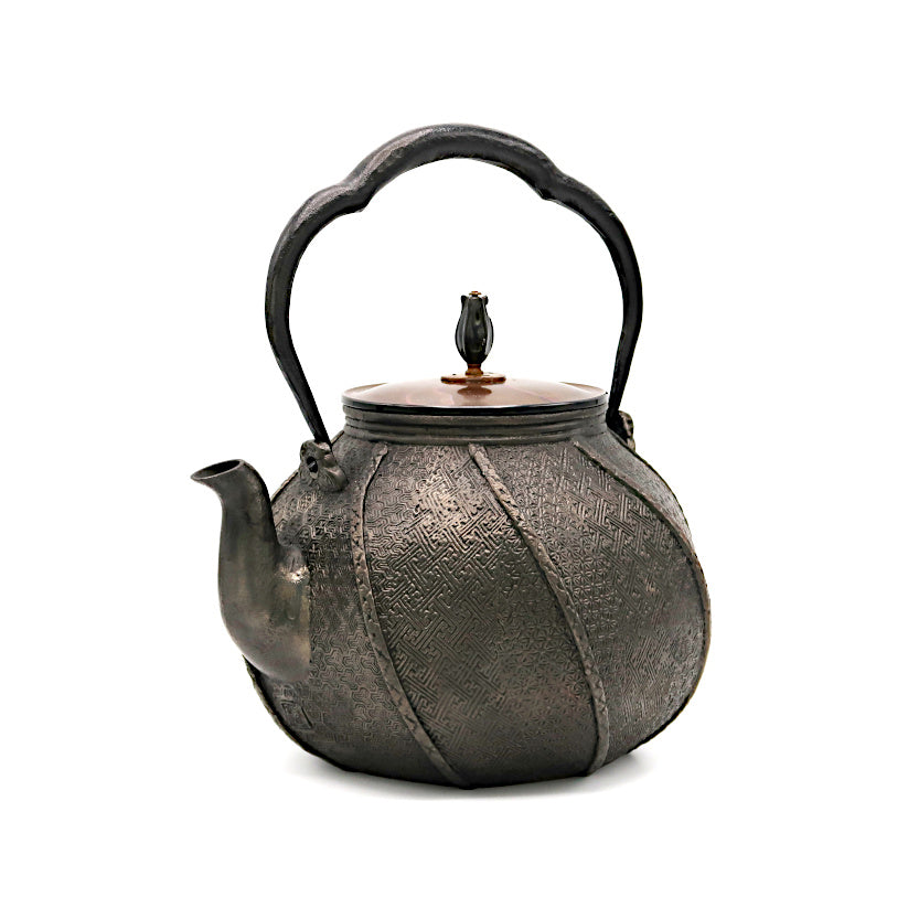 Iron sand torsion cloisonne crest Octagonal iron kettle