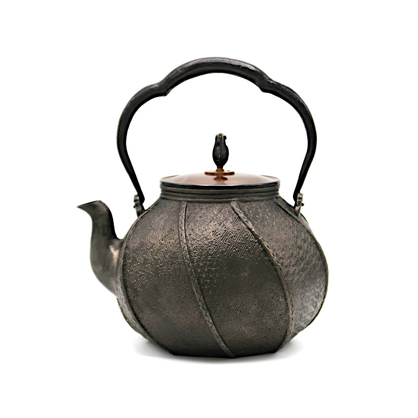 Iron sand torsion cloisonne crest Octagonal iron kettle