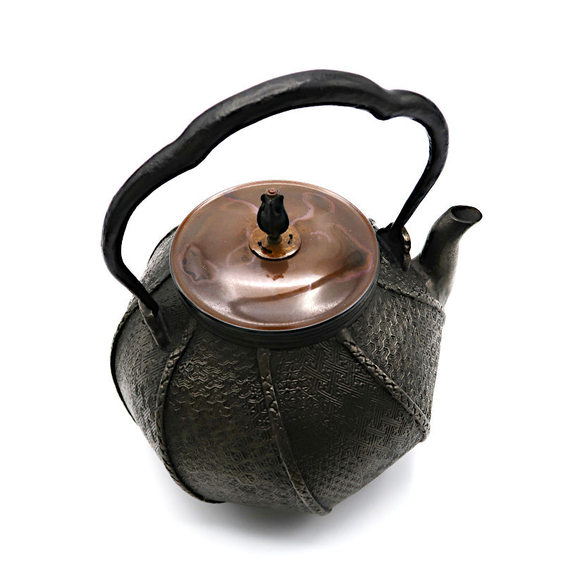 Iron sand torsion cloisonne crest Octagonal iron kettle