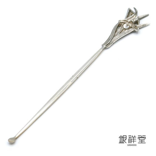 silver earpick orchid