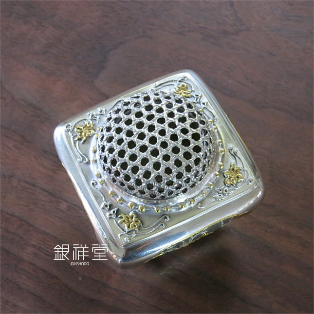 銀香炉　角型四季